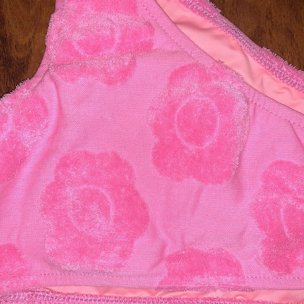 Frankie’s Bikinis Flowerchild Pink Hailee Steinfield Rare